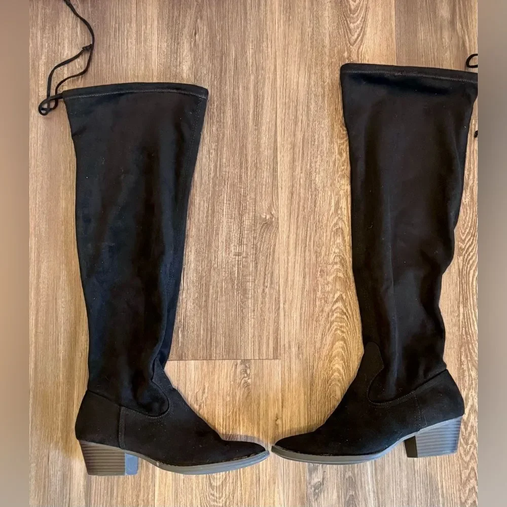 SO Black Over-the-Knee Boots